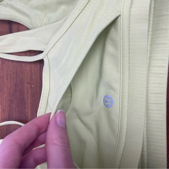 Lululemon Love to Layer Yellow Sports Bra Size 2 Women’s GUC - Picture 9 of 15